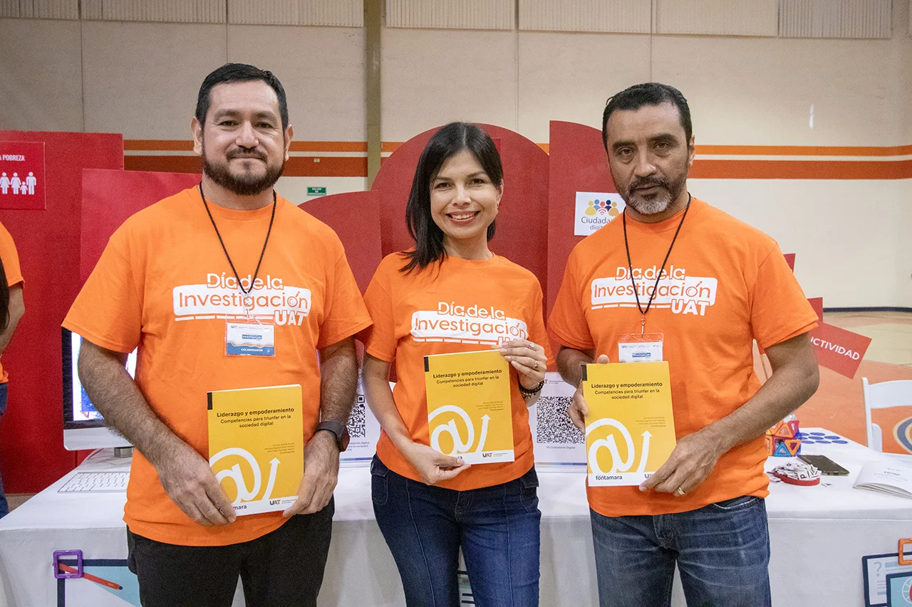 Docentes de la UAT publican libro sobre liderazgo en la sociedad ...